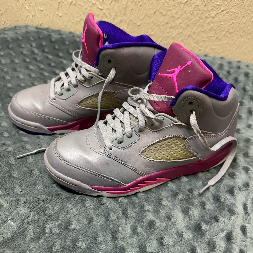 Nike Air Jordan 5 (GS)Cement Grey Pink Foil Raspberry Red Size 3Y Women’s Size 5